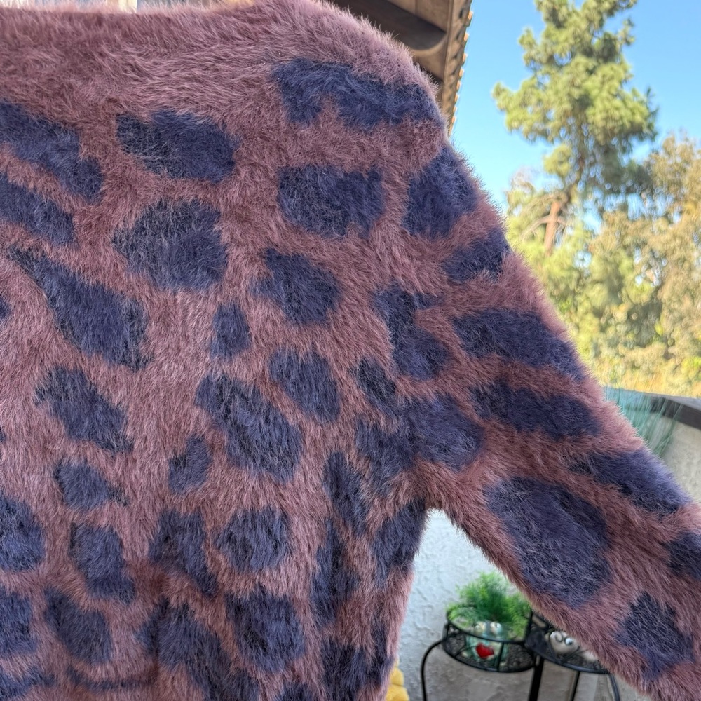 Threaded Leaf Faux Leopard Sweater - Picture 7 of 12